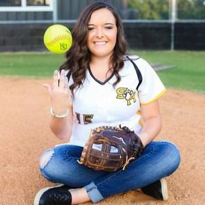 Meet your Posher, Chloe